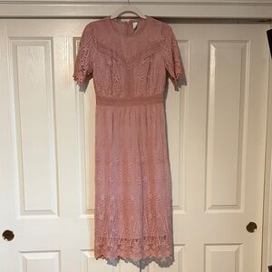 Elegant Lace Midi Dress in Dusty Pink